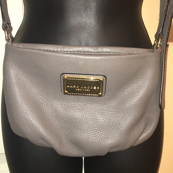 Marc Jacobs gray crossbody - Picture 1 of 3